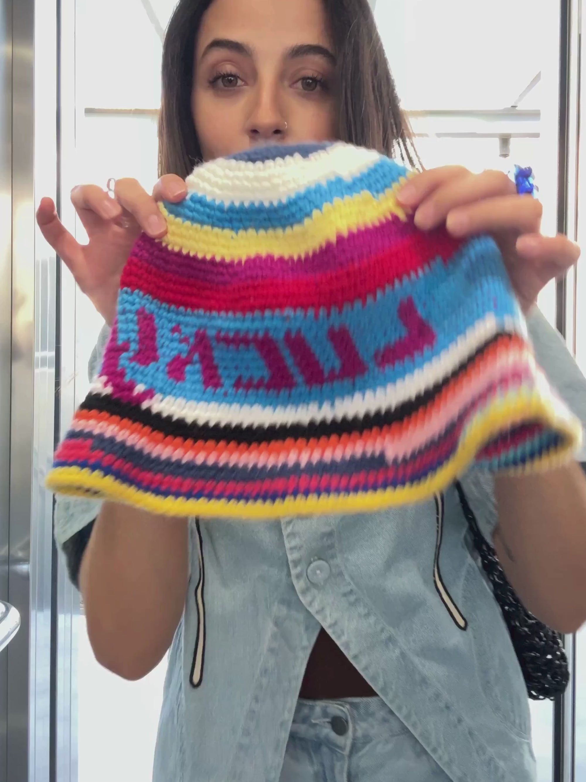Video of the Lucky Me Crochet Hat by PÁJARA PINTA