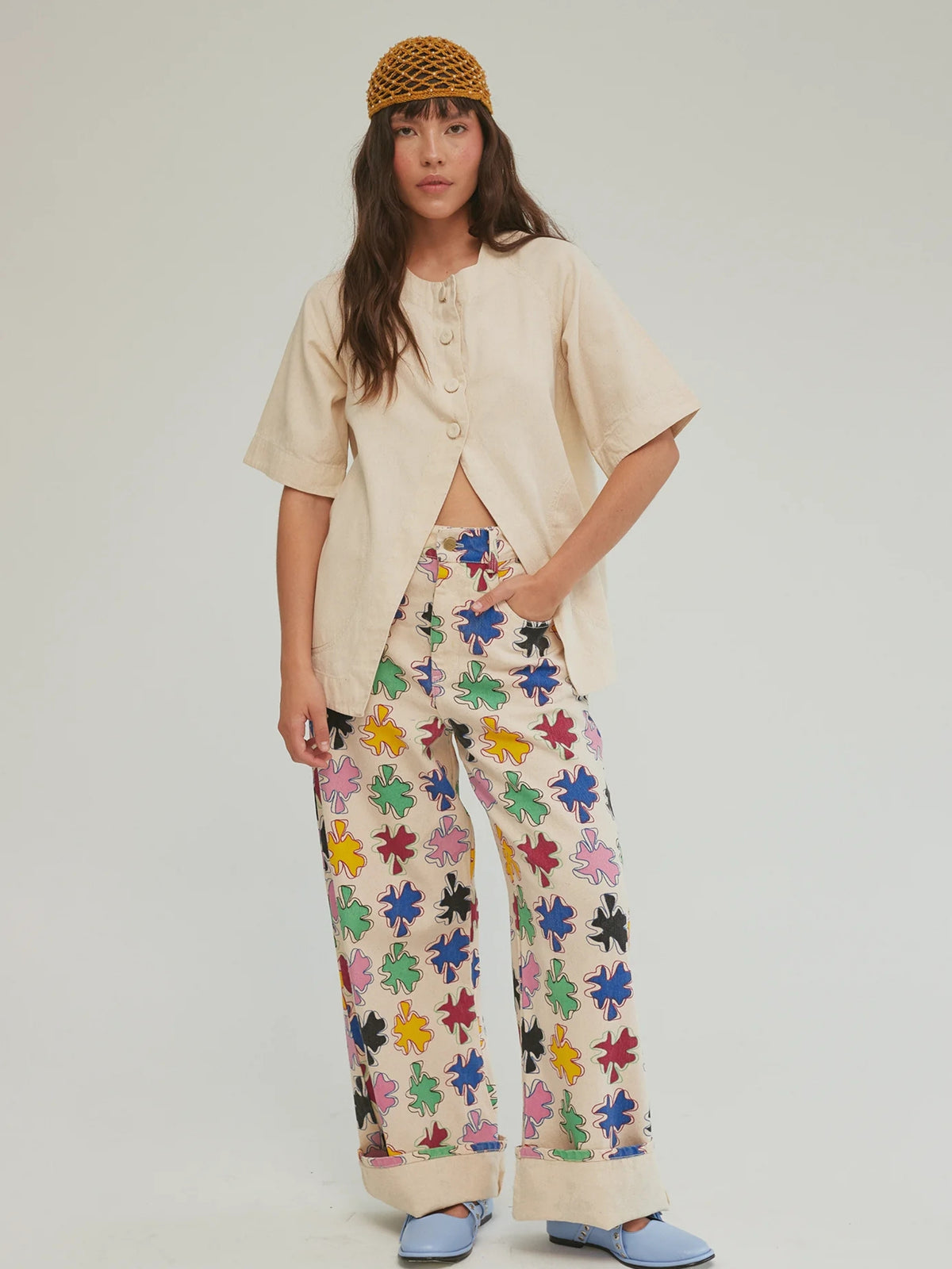 Amulet Chill Jeans by SIXXTA styled with a cream linen shirt, studio shot